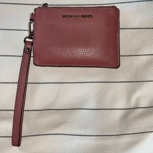 Michael Kors Wristlet Wallet mauve color